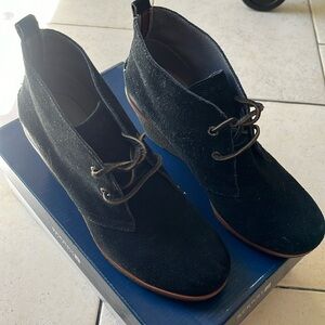 Brand new Sperry suede booties
